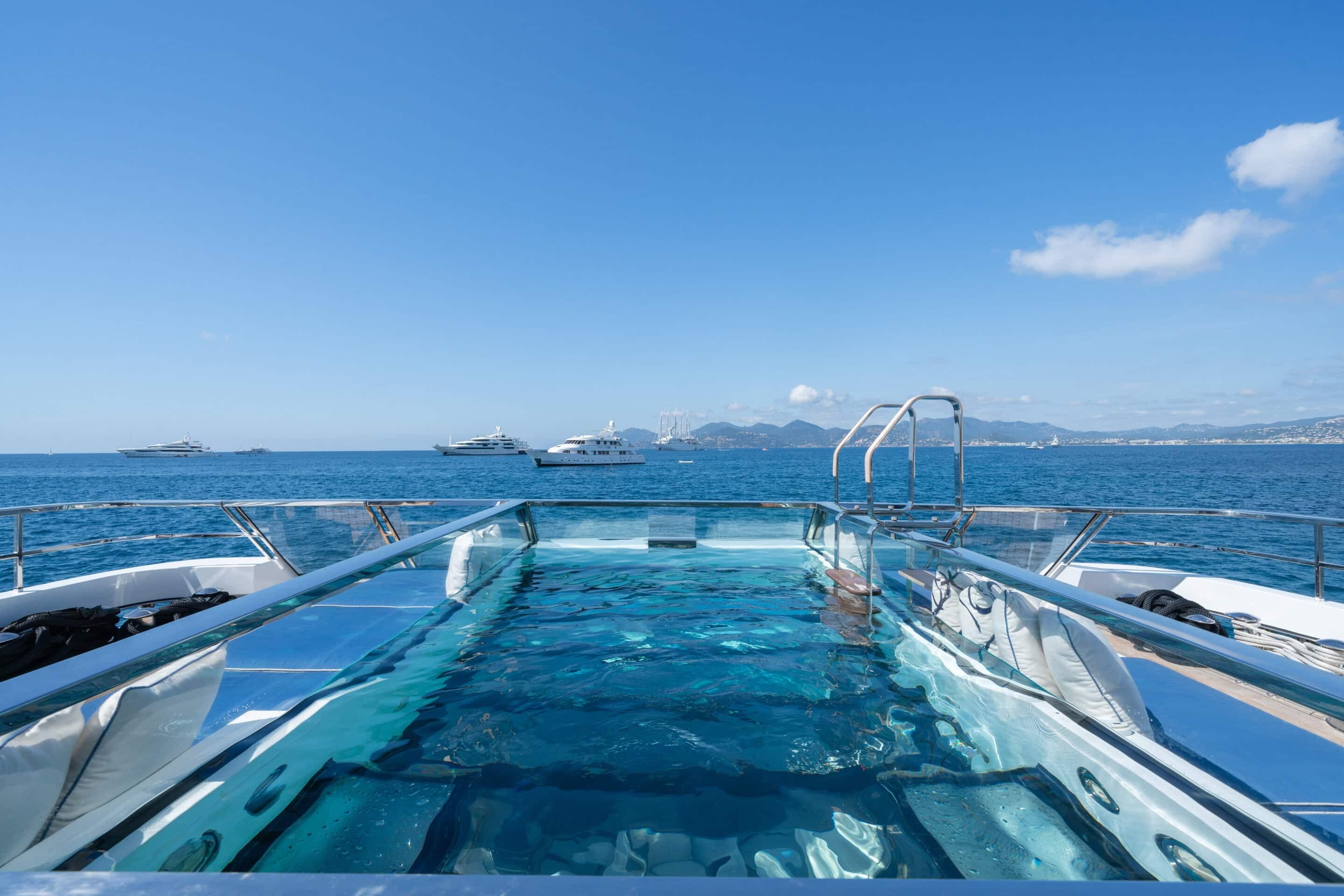 Cannes Yachting Festival — photo 6